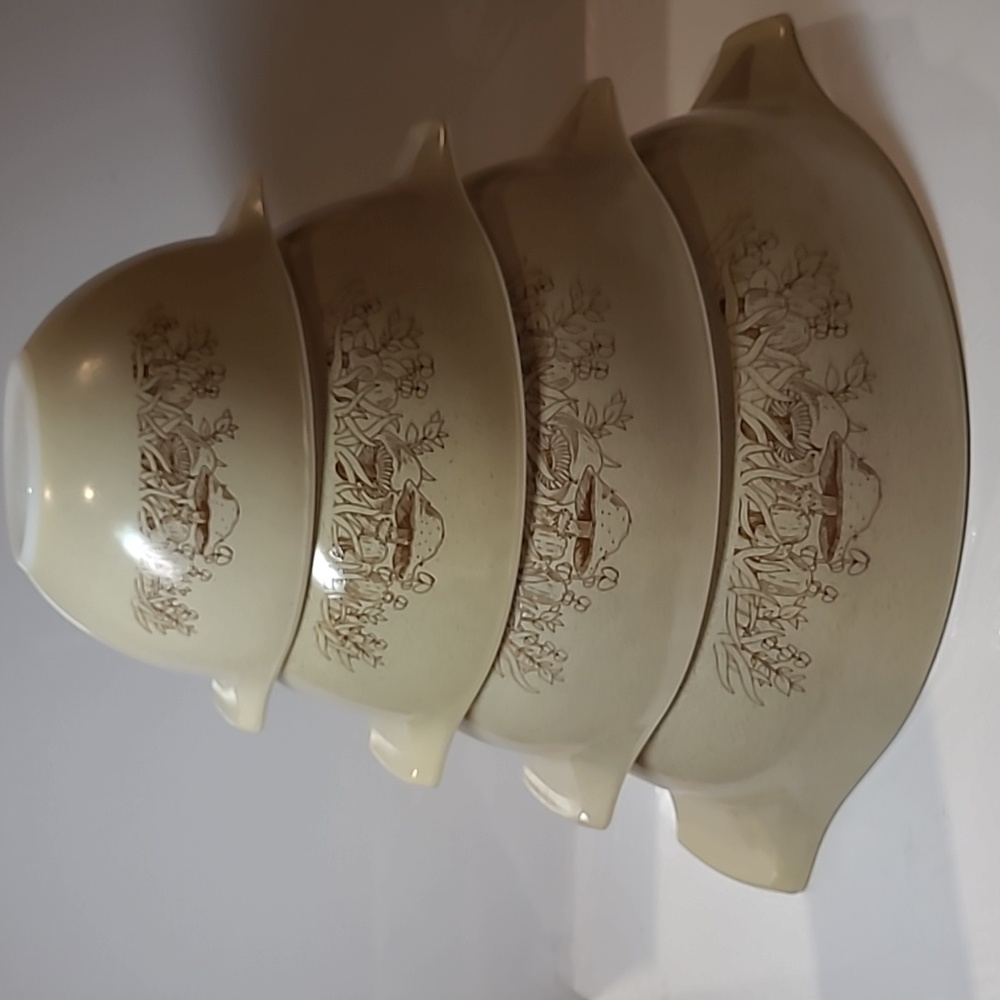 3.Vintage Pyrex forest fancies mushrooms Cinderella nesting bowl 444.443.442.441